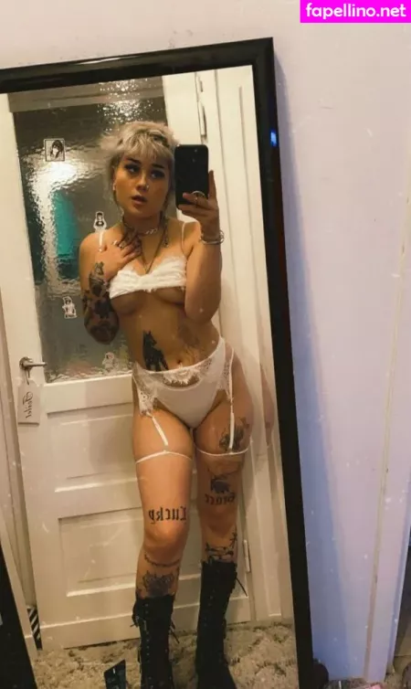 Eki102 OnlyFans Thumbnail #Qz4NTrIsAK