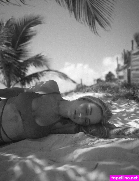 Ela Rausch Raphaela OnlyFans Thumbnail #bRWwnBWyOi