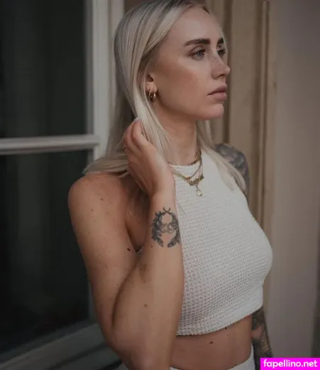 Ela Rausch Raphaela OnlyFans Thumbnail #h999v8KJew