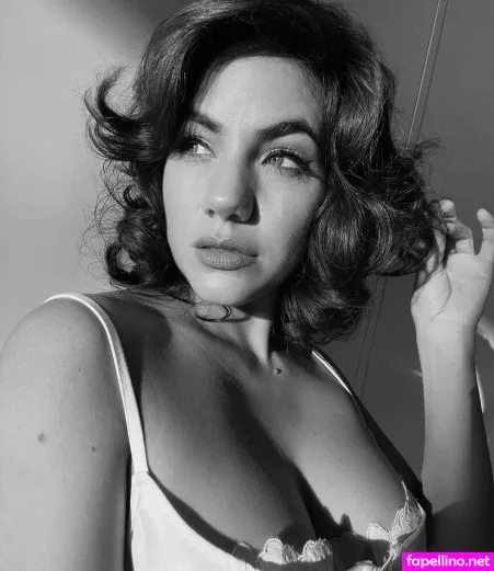 Ela Velden OnlyFans Thumbnail #AbzUFU3Dee