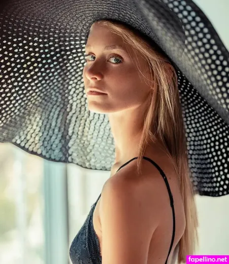 Elabarkay OnlyFans Thumbnail #mXih75PEGI