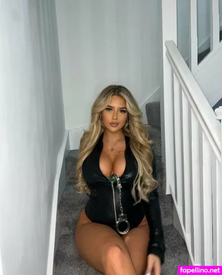 Elacharlottee OnlyFans Thumbnail #7I2LUhh1qv