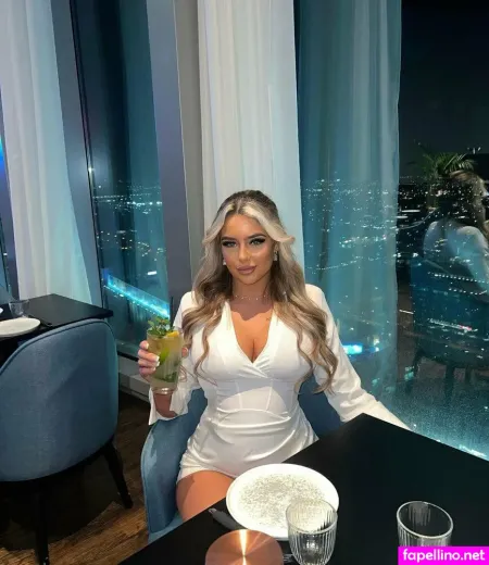 Elacharlottee OnlyFans Thumbnail #mEixRDL10U