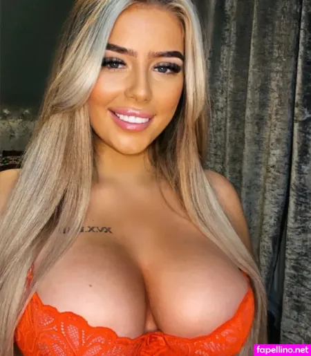 Elacharlottex OnlyFans Thumbnail #6d5wc9hcUL