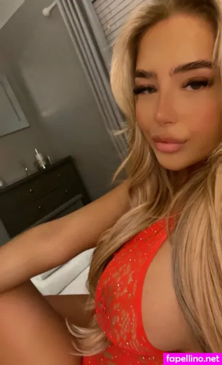 Elacharlottex OnlyFans Thumbnail #Z4akl9gWGM