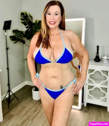 Elaina Stjames 1 OnlyFans Thumbnail #Yqv4ZJ84CB