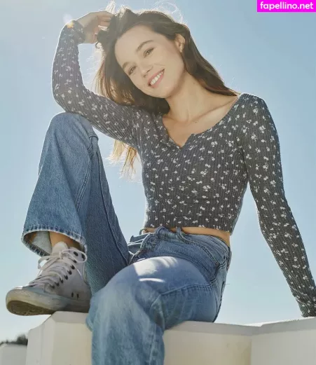 Elaine Carlin OnlyFans Thumbnail #Lss8v0SNJG