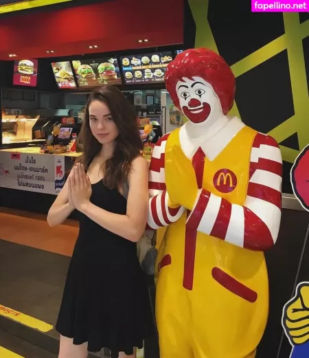 Elaine Carlin OnlyFans Thumbnail #ezRQaWPtAx