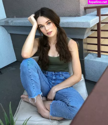 Elaine Carlin OnlyFans Thumbnail #s1qtyBAwya