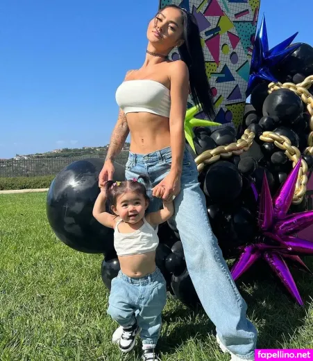 Elaine Kim OnlyFans Thumbnail #6wlpUq7a4u