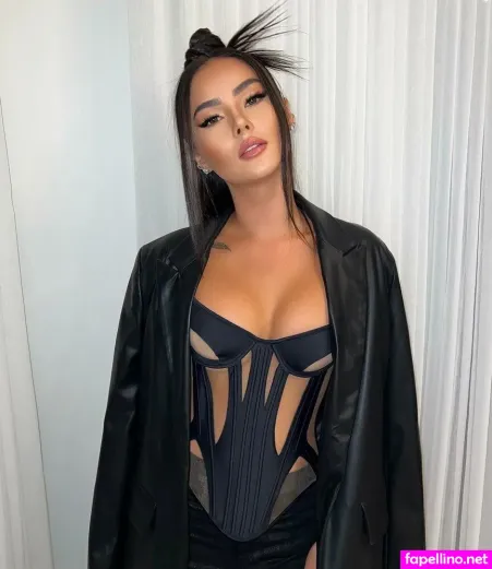 Elaine Kim OnlyFans Thumbnail #EYVCXjb6nq