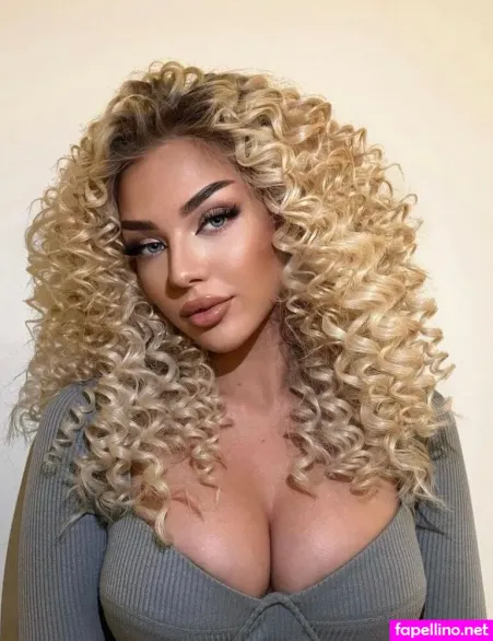 Elaine Victoria OnlyFans Thumbnail #CRSPg5fPTh