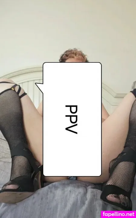 Elamypetitequeen OnlyFans Thumbnail #C3qVLfumEP