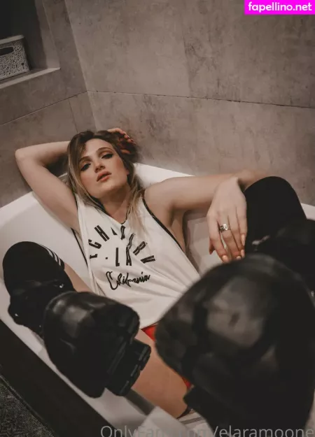 Elaramoone OnlyFans Thumbnail #DgZmvSLPpQ