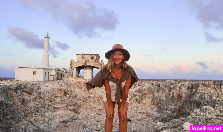 Elayna Carausu OnlyFans Thumbnail #PNRkoWG3Vi