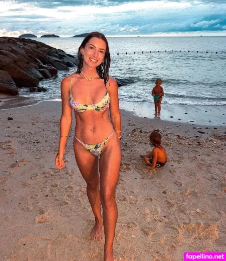 Elayna Carausu OnlyFans Thumbnail #RZEn4bNbS4