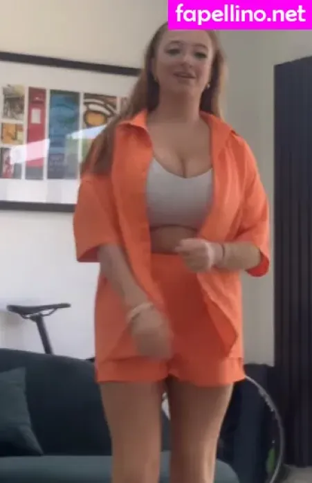 Eleanor Cleworth 1 OnlyFans Thumbnail #2bmUvmoufe