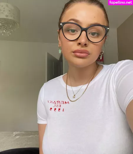 Eleanor Evans OnlyFans Thumbnail #392F8TYcL0