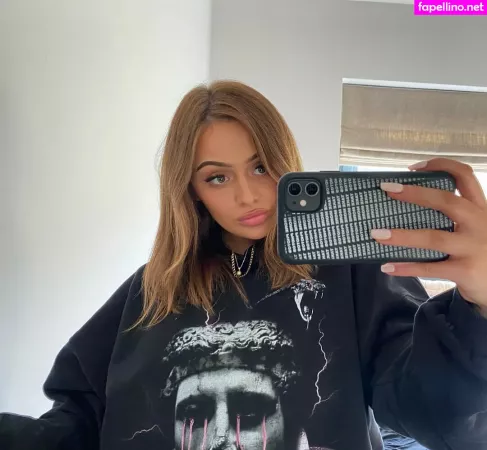 Eleanor Evans OnlyFans Thumbnail #41bmsZrzf3