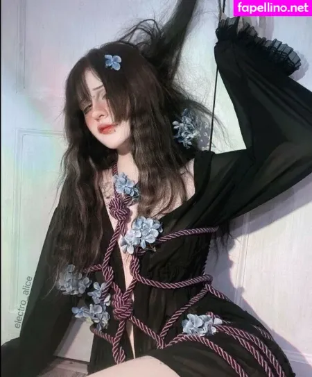 Electro Alice OnlyFans Thumbnail #9hCIIddZu3