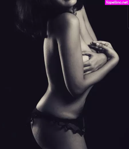 Elegant Bong OnlyFans Thumbnail #8tQNBVe628