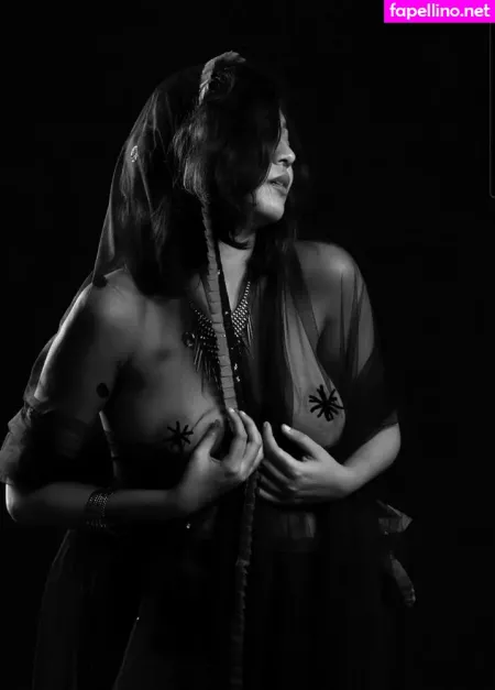 Elegant Bong OnlyFans Thumbnail #HY7dCtnzN3