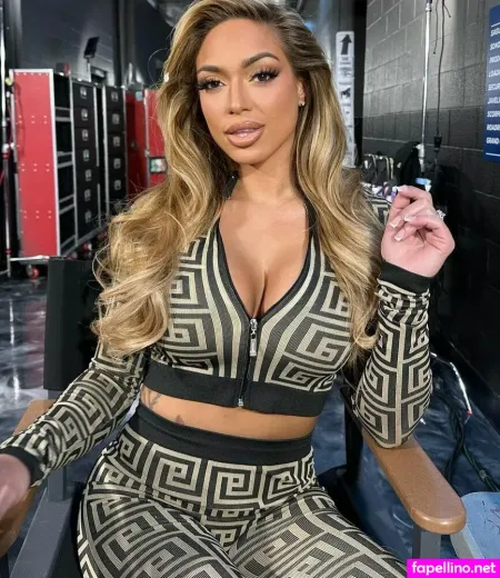 Elektra Lopez OnlyFans Thumbnail #LV0tw7iS5r