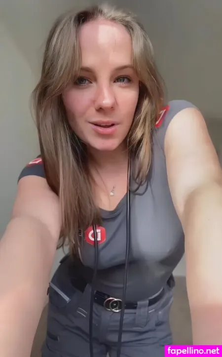 Elektrikerin Sara OnlyFans Thumbnail #CHCEJrqLdp