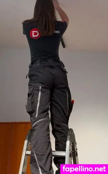 Elektrikerin Sara OnlyFans Thumbnail #ntAr5yiSnm