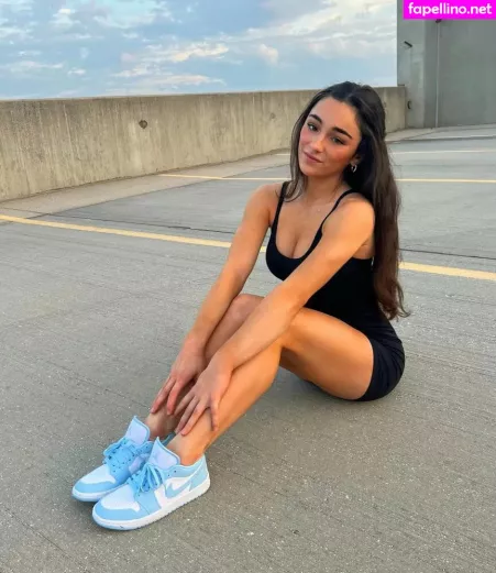 Elena Arenas OnlyFans Thumbnail #askzOOQVVv