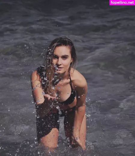 Elena Berri OnlyFans Thumbnail #A9kjOHefOh