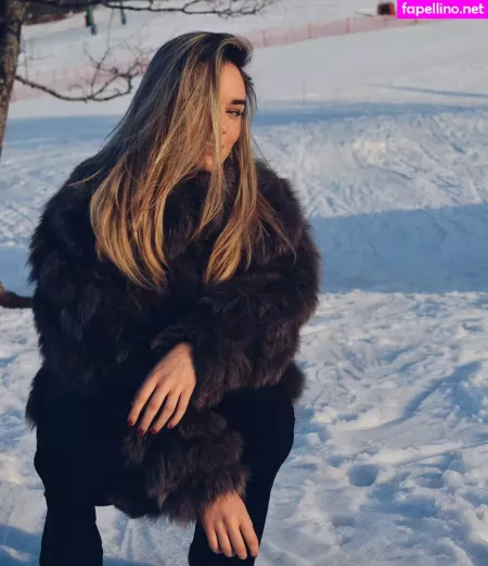 Elena Berri OnlyFans Thumbnail #aysRmgk0IY