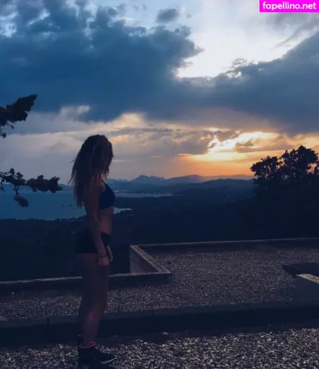 Elena Berri OnlyFans Thumbnail #o4KpR43IFV
