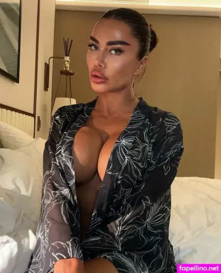 Elena Buttyb 1 OnlyFans Thumbnail #2SliwSXko0