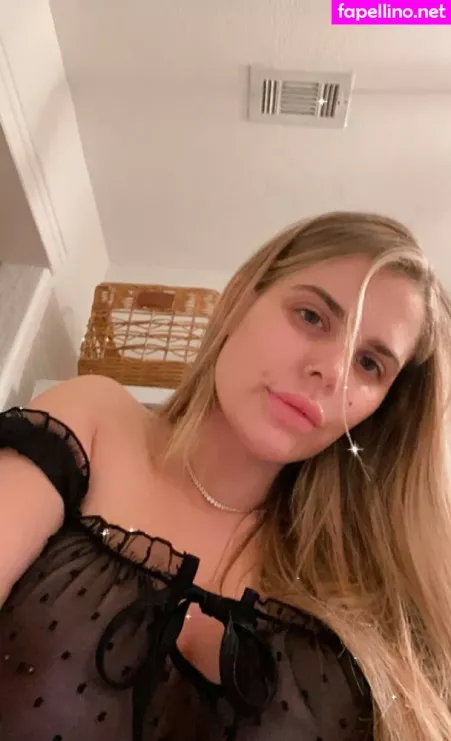 Elena Davies OnlyFans Thumbnail #aROFURlyGU