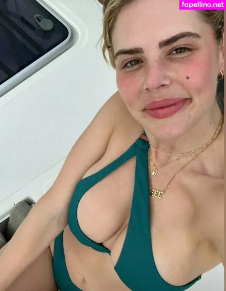 Elena Davies OnlyFans Thumbnail #awXRrPklSL