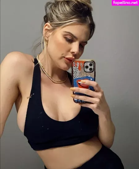 Elena Davies OnlyFans Thumbnail #vBDcek3yf8