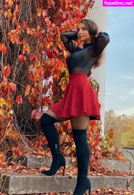 Elena Deligioz OnlyFans Thumbnail #m5qZa4N4j8