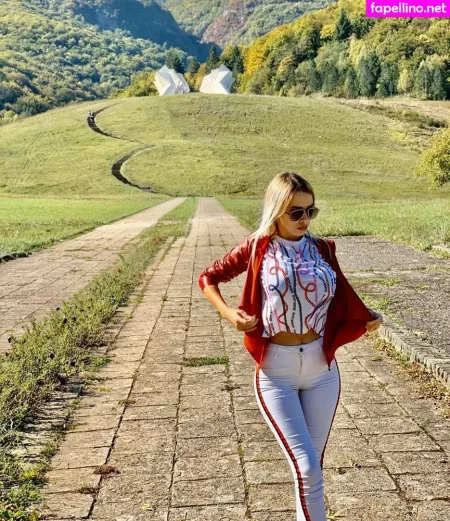 Elena Dostic OnlyFans Thumbnail #3Wrus6zpyb