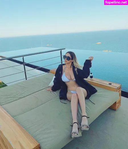 Elena Dostic OnlyFans Thumbnail #oHWVODRfGP