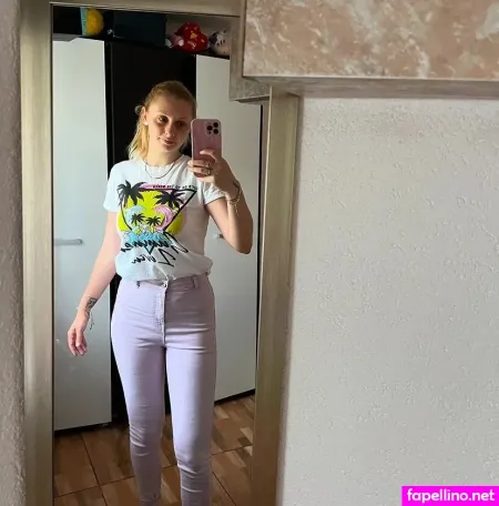 Elena Ilie OnlyFans Thumbnail #Q4lmU0LhSP