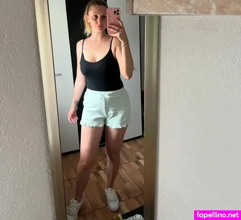 Elena Ilie OnlyFans Thumbnail #lYcPcLNoQb
