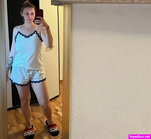 Elena Ilie OnlyFans Thumbnail #yMQxzulOdi