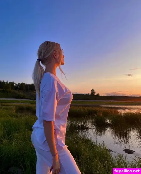 Elena Kyalviyainen OnlyFans Thumbnail #eJbxWBgeN1