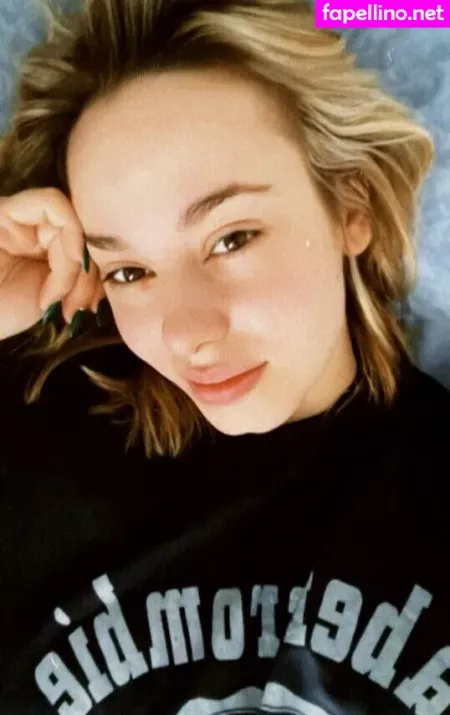 Elena Lagou OnlyFans Thumbnail #e2Cm2LUm3p