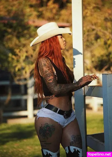 Elena Larrea OnlyFans Thumbnail #17bECrJPSI