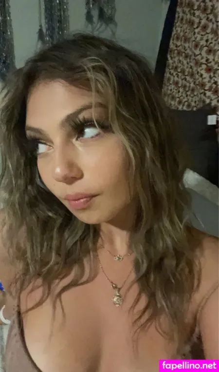 Elena Lukin OnlyFans Thumbnail #8fF3MZ32f4