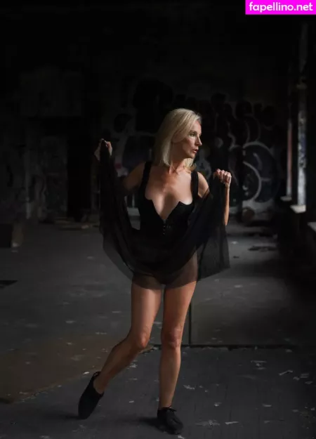 Elena Luneva OnlyFans Thumbnail #DrwyBlEV3q