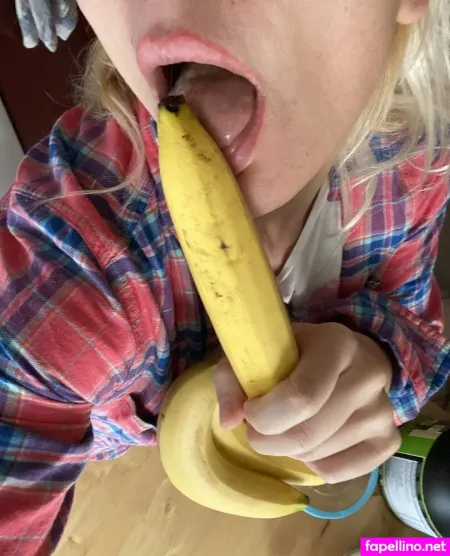 Elena Mue OnlyFans Thumbnail #ID4w8waSU5