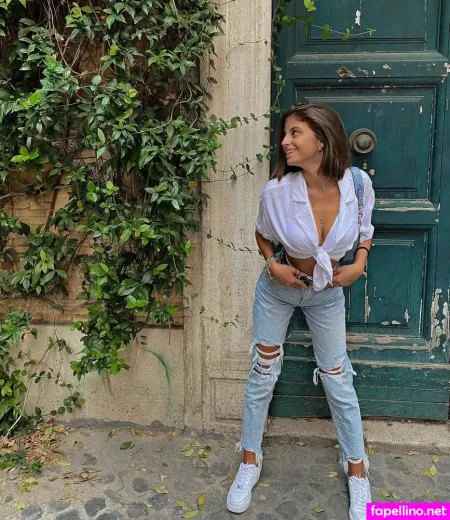 Elena Petrin OnlyFans Thumbnail #9TvQzGUOzy